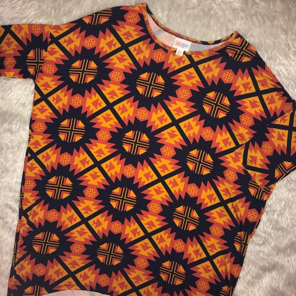 LulaRoe Irma Top - Picture 1 of 6
